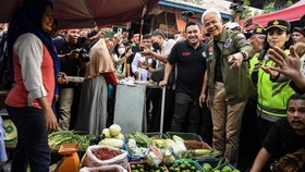Ganjar Bakal Bawa Keluhan Pedagang Pasar Palembang ke Debat Capres