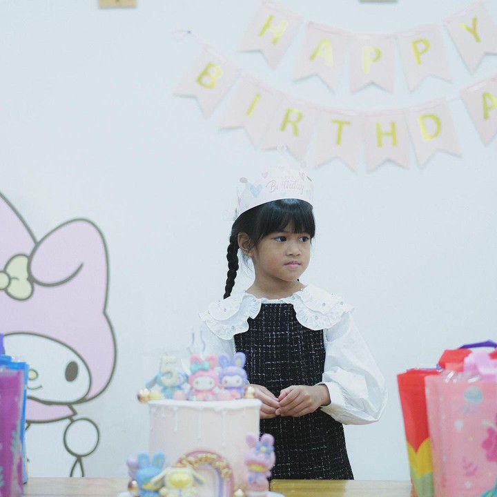 <p>Banyak netizen yang memberikan ucapan selamat ulang tahun serta doa kepada Khanza. Tidak sedikit yang berharap agar Khanza menjadi anak yang salihah dan selalu diberikan kebahagiaan. (Foto: Instagram: @ninazatulini22)</p>