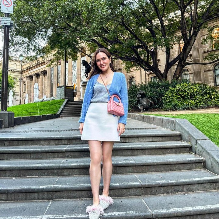 <p>Perempuan 36 tahun ini memang dikenal memiliki penampilan menawan sejak masih gadis. Bahkan, ia juga pernah dipuji karena bisa mengembalikan bentuk badan dengan cepat pasca melahirkan di tahun 2020. (Foto: Instagram @shandyaulia)<br /><br /><br /></p>