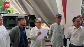 VIDEO: Guru Besar Unhas Ingatkan Jokowi Tetap di Koridor Demokrasi