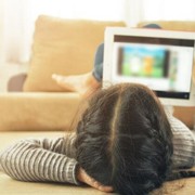 Orangtua Catat! Psikolog Bagikan 4 Trik Sederhana untuk Kurangi Screen Time Anak