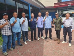 Kacab Pelni Viral Usai Pose 2 Jari, Ngaku Ikut-ikutan dan Tak Sadar