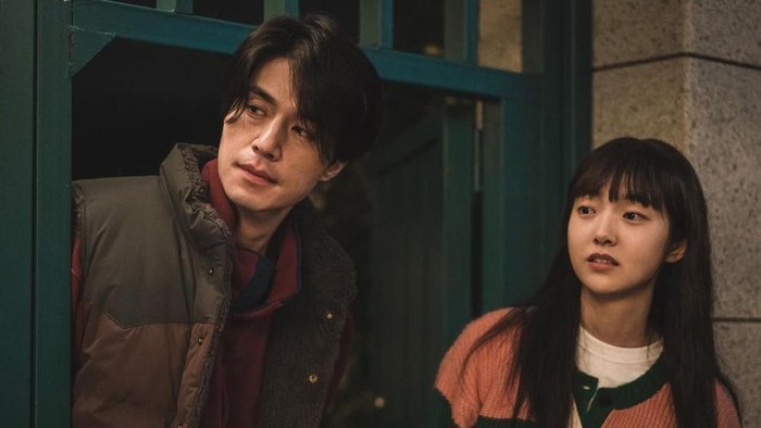 Jadi 'Keponakan' Lee Dong Wook di A Shop for Killers, Ini 4 Drakor Populer Lainnya dari Kim Hye Jun