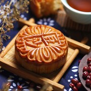 Perayaan Imlek Selalu Identik dengan Kue Bulan dan Kue Keranjang, Apa Bedanya?