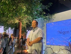 Gaya Prabowo Pose Jurus Silat Bareng Gibran Jelang Debat Pilpres Terakhir