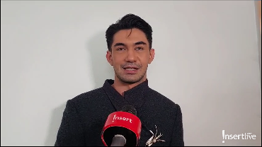 img-title Reza Rahadian Izin ke Deva Mahenra Sebelum Beradegan Intim dengan Mikha Tambayong