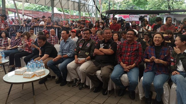 Pendukung setia Basuki Tjahaja Purnama (Ahok) alias Ahokers mendukung pasangan calon nomor urut 3 Ganjar Pranowo dan Mahfud MD di Pilpres 2024.