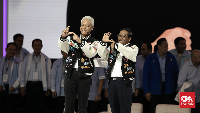 Ganjar Pranowo dan Mahfud MD bersuara soal isu pemotongan anggaran tiap kementerian sebesar 5 persen buat bansos.