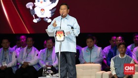 Tutup Debat Terakhir Capres, Prabowo Minta Maaf ke Anies dan Ganjar