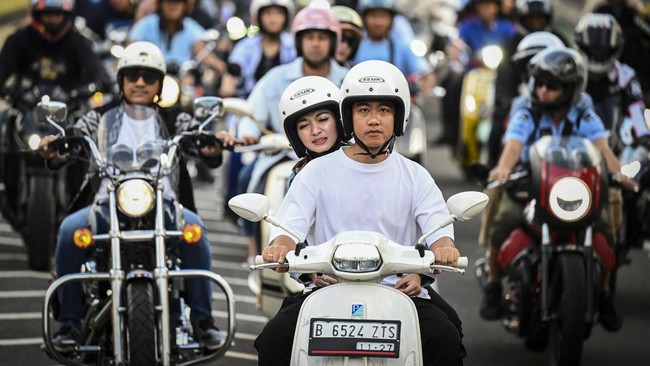 Bukan hanya memboyong keluarganya pindah setelah mundur dari bangku Wali Kota Solo, Gibran pun mengaku bakal pindah KTP Jakarta.