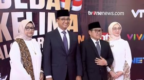 Anies-Cak Imin Kompak Pakai Jas dan Peci Hitam di Debat Capres