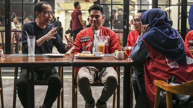 Nama Jokowi dan Kaesang Mencuat di Bursa Calon Ketua Umum PSI Nama Presiden ke-7 RI Joko Widodo (Jokowi) dan Kaesang Pangarep mengemuka dalam bursa calon ketua umum PSI.