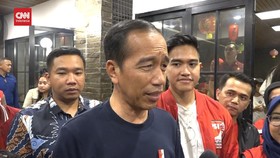 VIDEO: Malem Mingguan di Braga Bandung, Jokowi: Diundang PSI Minum Teh