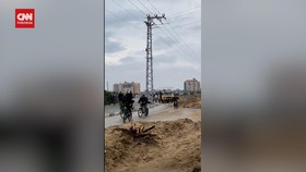 VIDEO: Detik-detik Warga Gaza Cari Perlindungan dari Rentetan Tembakan