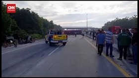 VIDEO: Bus Satgas Partai Hanura Kecelakaan di Tol, 3 Orang Tewas