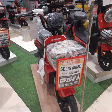 Diskon Rp7 Juta untuk Motor Listrik di Transmart Full Day Sale Spesial Imlek