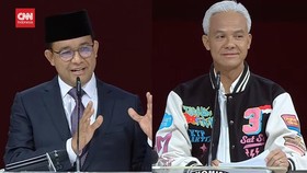 VIDEO: Anies-Ganjar Sama-sama Sindir Soal Bansos