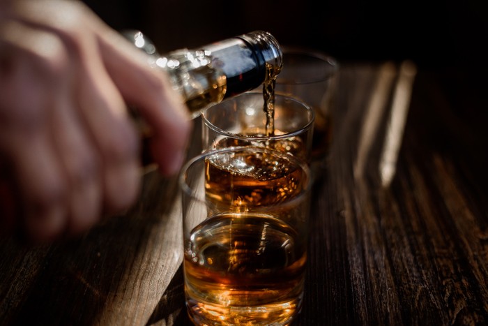 Alkohol/Foto:freepik.com/freepic.diller 6 Kebiasaan Minum yang Bisa Bikin Kamu Cepat Tua