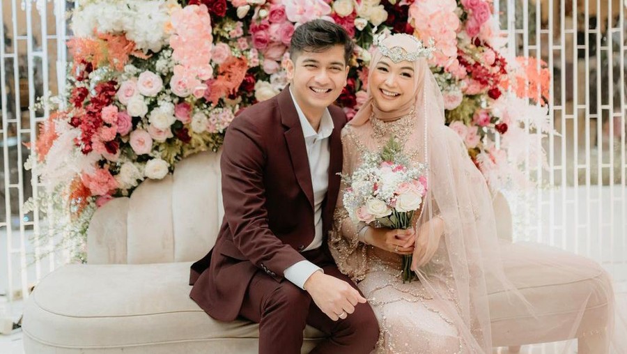 Anniversary Pertama Ria Ricis dan Teuku Ryan