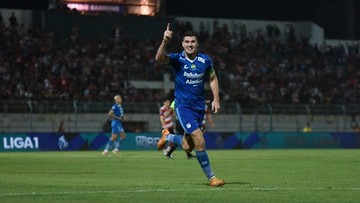 Sorotan Dunia Olahraga CNN Sport : Resmi: Nick Kuipers Cabut dari Persib di Akhir Musim