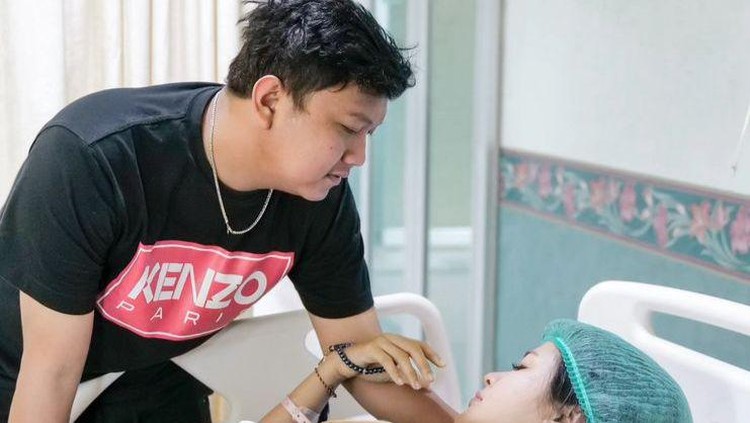 Bella Bonita istri Denny Caknan melahirkan