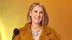 Hadiri Grammy Awards 2024, Celine Dion Dapat Standing Ovation
