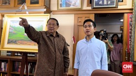 SBY 'Cuti' Melukis Demi Turun Gunung Kampanye Prabowo-Gibran
