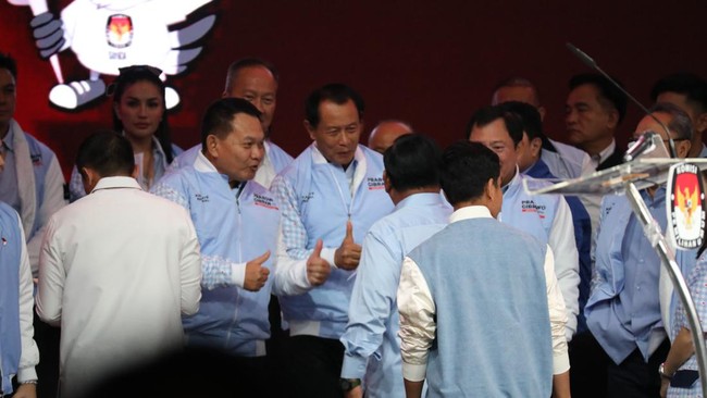Permintaan maaf pada pernyataan penutup itu dinilai menunjukkan sikap Prabowo yang ingin merangkul dan memimpin rakyat, termasuk mereka yang tidak memilihnya.