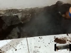 Misteri Kepulan Asap dari Lantai Rumah Mak Ikah