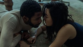 Alasan Donald Glover Buat Serial Mr. & Mrs. Smith