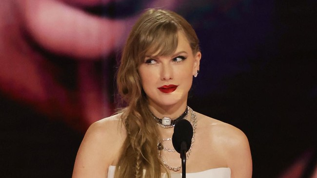 Taylor Swift disebut menolak tawaran untuk tampil di Uni Emirat Arab dalam sebuah acara privat senilai US$9 juta.