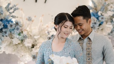 img-title 10 Tahun Pacaran, 7 Momen Lamaran Pebulutangkis Anthony Ginting & Mitzi Abigail