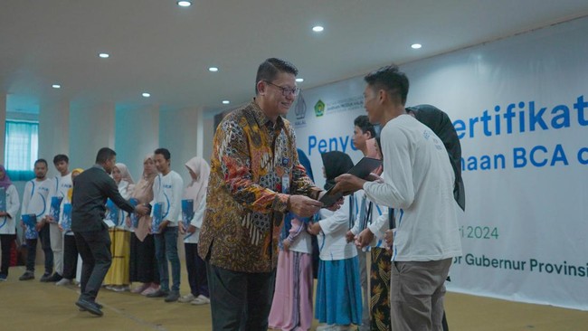 BCA ditegaskan masih membuka peluang kepada UMKM di daerah untuk memperoleh sertifikat halal yang sesuai dengan ketetapan pemerintah.