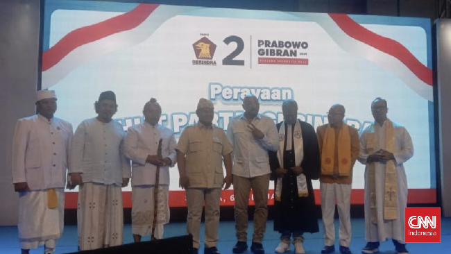 Prabowo mengaku mendengar aspirasi dari warga di Pulau Dewata, terutama Bali utara yang menghendaki juga ada bandara di sana sebagai alternatif Ngurah Rai.