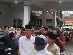 Kunjungi Ponpes Al-Munawwir Krapyak, Ganjar Dapat Pesan Khusus