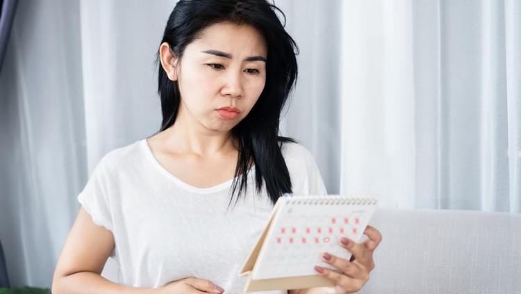Ketahui Perhitungan KB Kalender untuk Cegah Kehamilan KB kalender atau kontrasepsi berbasis tanggal adalah memanfaatkan siklus menstruasi Bunda untuk menentukan kapan waktu subur dan tidak subur.
