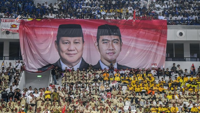 Elektabilitas Prabowo-Gibran versi Poltracking mencapai 50,9 persen disusul Anies-Cak Imin  25,1 persen dan Ganjar Mahfud 18,4 persen.