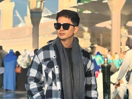 Kisah Kiki Farrel Maafkan Ayah yang Tinggalkan Keluarga Selama 22 Th, Kini Umrah Bareng