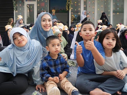 Terpopuler: Oki Setiana Dewi dan Keluarga akan Pindah ke Mesir