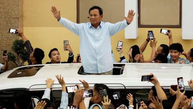 Kebiasaan Prabowo mem-posting objek-objek wisata indah Indonesia di Instagram sebenarnya sudah dia lakukan sejak lama, dengan memamerkan foto yang estetik.