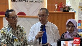 Direktur Pascasarjana: Kritik Guru Besar ke Jokowi Tak Mewakili Unair
