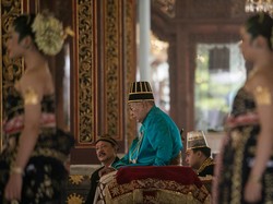 Gelar Raja Jawa dan Anggota Keluarganya di Keraton Solo