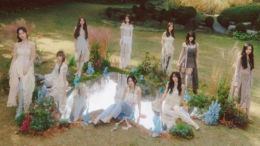 Lirik Lagu LOOK AT ME - TWICE