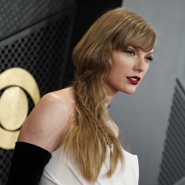 Taylor Swift Laporkan Mahasiswa yang Lacak Aktivitas Jet Pribadinya
