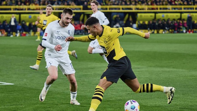 Manchester United dilaporkan bakal jual murah Jadon Sancho ke klub Liga Pro Arab Saudi pada musim depan.