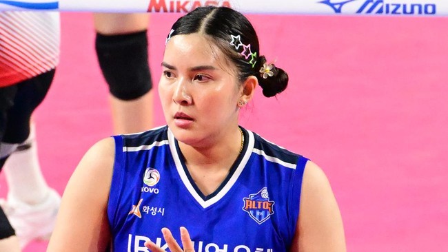Setter Timnas Thailand Pornpun Guedpard menebar ancaman yang wajib diwaspadai oleh Red Sparks yang diperkuat Megawati Hangestri Pertiwi.