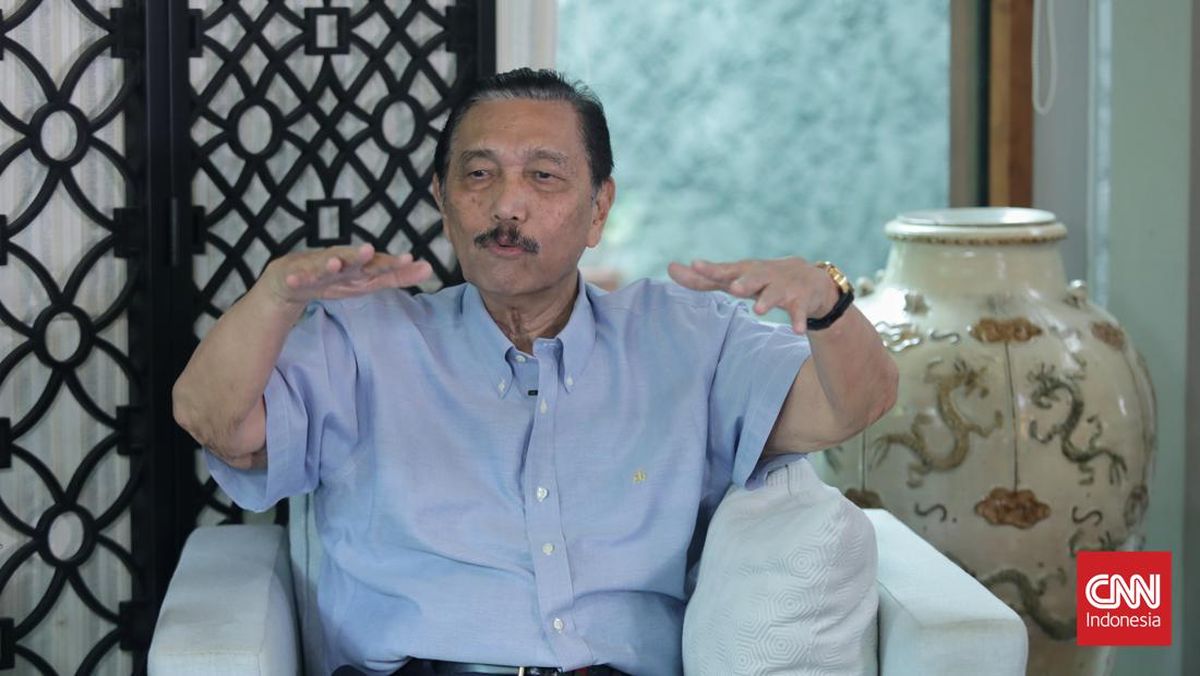 Luhut Yakin Digitalisasi Bisa Akhiri Politisasi Bansos Jelang Pemilu