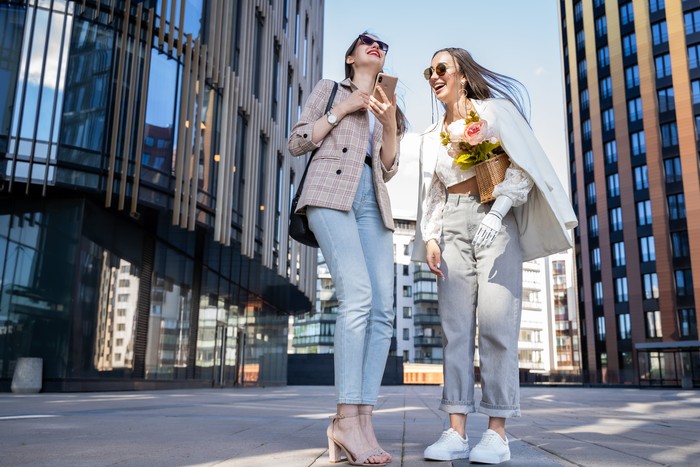 Perbedaan Gaya Hidup Minimalis dan Frugal Living