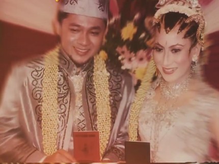 5 Potret Nia & Adit AFI bareng 2 Anaknya, Berawal dari Cinlok Kini 12 Th Menikah