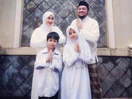 Terpopuler: Potret Nia & Adit AFI Awet Nikah 12 Tahun